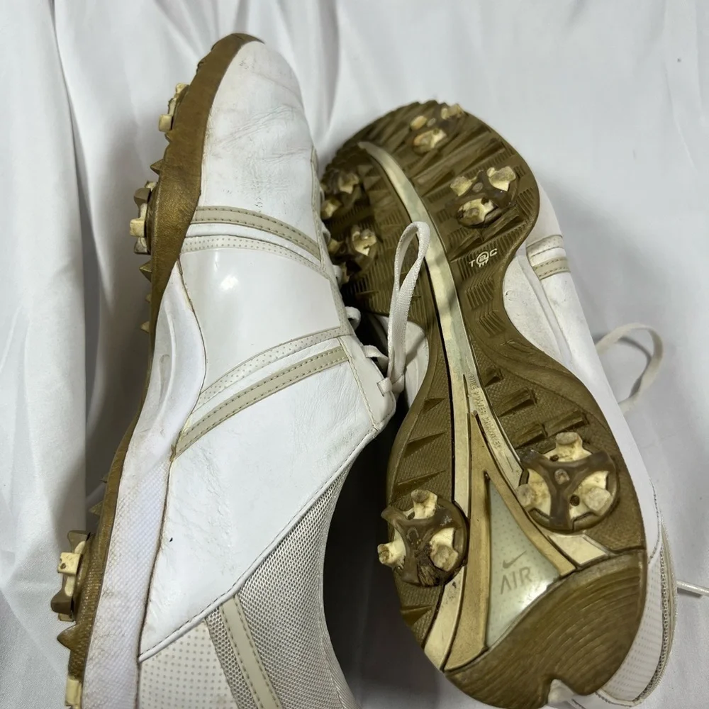Nike White Athletic Shoes with Low-Top Design - Golf - Size 9 - Picture 4 of 4